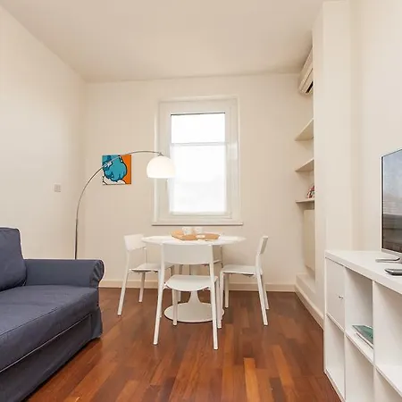 Carolina Terrace Apartment Rom